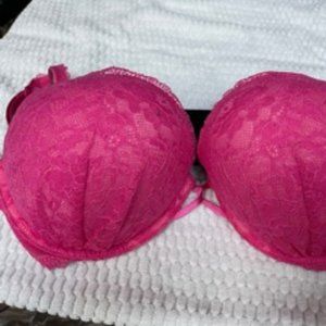 Victoria's Secret Miraculous 36C 2 size pushup bra